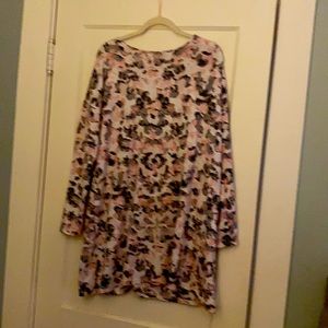 Vera Wang Size L light floral sweater/ top